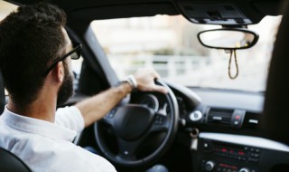 汽车压缩机异响怎么回事（汽车空调压缩机异响怎么回事）