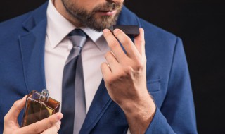 男人可以用女人香水么（男士香水女人能用吗）