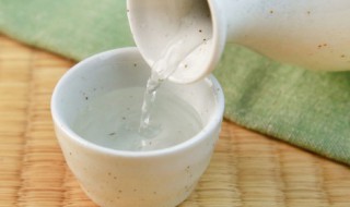 52度白酒可以托运上飞机吗 坐飞机能带52度的白酒吗