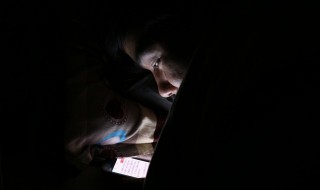 植物大战僵尸多嘴喷菇（植物大战僵尸多嘴喷菇怎么用）