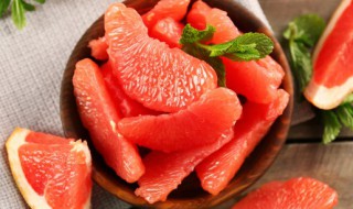 剥开的柚子放多长时间不能吃(剥开的柚子放多久就不能吃了)