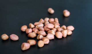 变质的花生可以做肥料吗（过期的花生怎么做肥料）