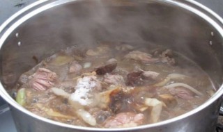 牛肉怎么快速炖烂 怎样炖牛肉快速软烂