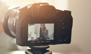 佳能相机如何连接电脑屏幕 佳能相机与电脑连接在电脑上照相