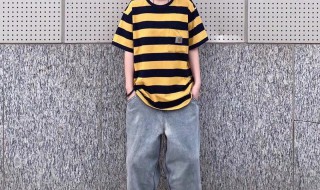 灯芯绒加绒好还是不加绒好(灯芯绒好还是羊羔绒好)