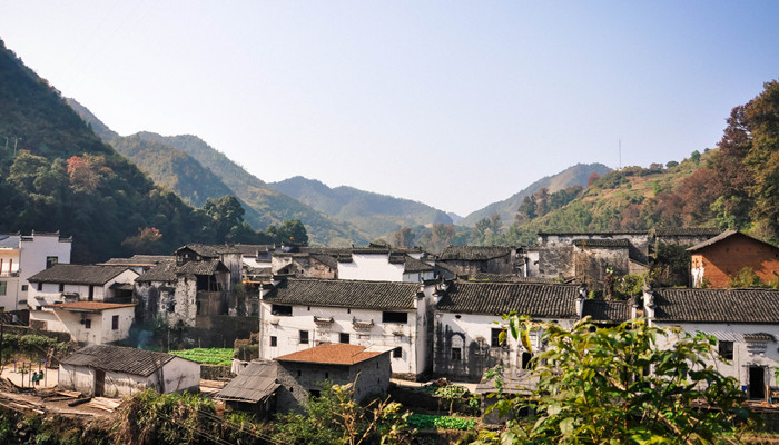 村居古诗意思