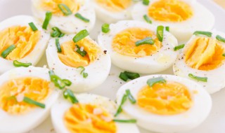 鸡蛋怎么煮不会裂开（水煮鸡蛋怎么煮不会裂开）