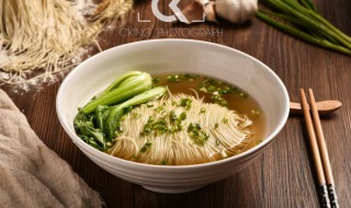 湿面条怎么煮（湿面条怎么煮不会糊汤）