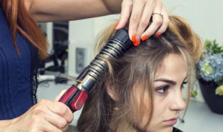 湿发能用卷发棒卷头发吗（可以湿发用卷发棒吗）