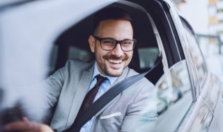 汽车有油烟怎么清洗 车内烟油怎么清洗