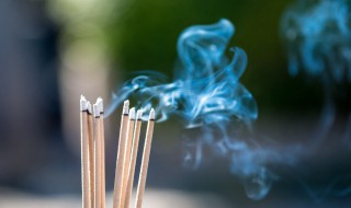 老人去世第一晚守夜规矩（老人死后第一晚守夜）