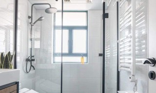 如何挑选淋浴房(淋浴房的选购技巧)
