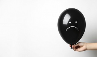 四月文案句子（四月文案句子爱情）