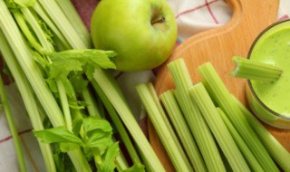 芹菜怎样保存才能更新鲜（芹菜怎样保持新鲜）
