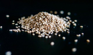 芝麻炒到什么程度才熟了呢（芝麻要炒多久才能炒熟）