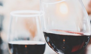 红酒打开后喝不完怎么保存(红酒打开喝不了怎么保存)