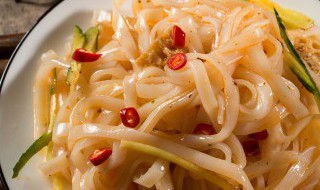 拌凉皮芝麻酱怎么调（拌凉皮的芝麻酱怎么调）