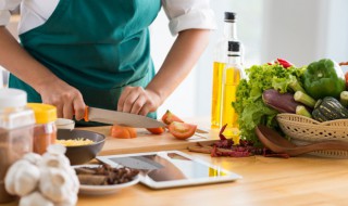 红烧鲢鱼头的做法 红烧鲢鱼头的做法和步骤