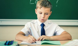 摆能组什么四字词语（摆可以组什么四字成语）