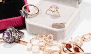 怎样鉴定钻石戒指真假(怎样鉴定钻石戒指真假和等级)