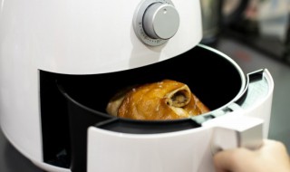 空气炸锅用不用放油（空气炸锅用不用放油烤鸡翅）
