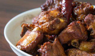 糖醋红烧排骨的做法（糖醋红烧排骨的做法步骤）