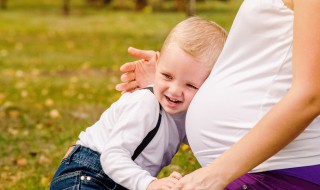 为什么宝宝一放下床就醒 婴儿一放下床就醒