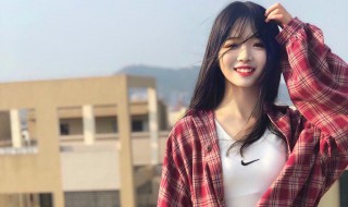 红色衬衫配什么颜色毛衣好 衬衣粉红配什么颜色毛衣