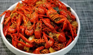 小龙虾尾怎么清洗和处理（冷冻小龙虾尾怎么清洗和处理）