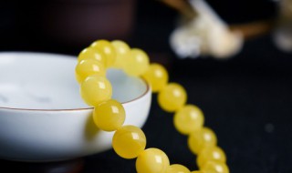 琥珀和蜜蜡是一样的吗（蜜蜡是琥珀的一种吗）