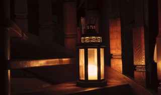 灯饰保养怎么做(台灯怎么保养)