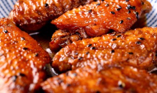 烤肉鸡翅的腌制方法(烤肉鸡翅怎么腌)