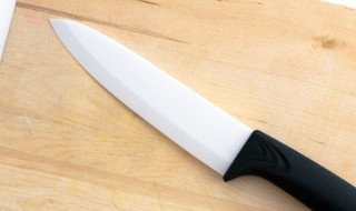 菜板发黑了怎么擦掉(菜板发黑了怎么办怎么把它清洗掉)