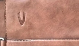 商务包如何清洗保养（商务背包怎么清洗）
