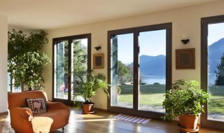 门窗日常如何保养（实木门窗怎么保养）