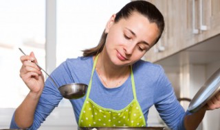 牛肉面底汤的制作方法（牛肉面底汤配方）