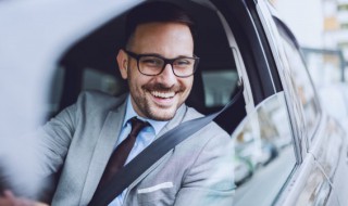 汽车换机油的正确方法 汽车更换机油的步骤和注意事项