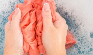 丝绒的衣服怎么清洗 丝绒衣服如何清洗