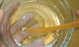 做假水的简单方法（做假水的简单方法不用硼砂水甘油和胶水）