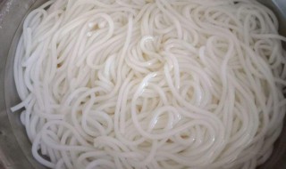 米粉泡多久才能煮 泡了一晚上的米粉煮多久