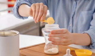 冲好的奶粉可以放冰箱保存吗 冲好的婴儿奶粉可以放冰箱吗