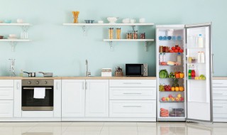 厨房长久顽固油渍怎么去除（擦拭厨房顽固油渍有什么小窍门）