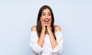 搞笑网名女生逗比（搞笑网名女生逗比不重复）