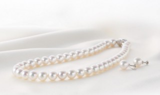 珍珠项链怎么清洗保养（珍珠项链保养方法）