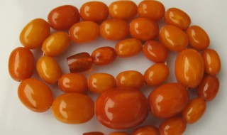 真假蜜蜡的区别（真假蜜蜡的区别在哪）