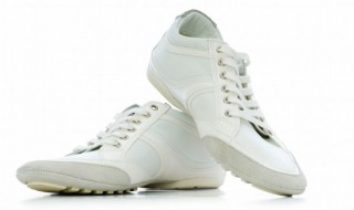 帆布鞋上的油渍怎么清洗（帆布鞋油渍怎么去除）