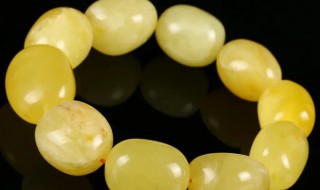 乌料蜜蜡和俄料蜜蜡的区别 俄料蜜蜡与乌料蜜蜡区别