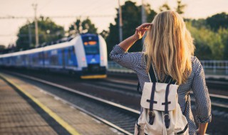 女生单纯个性签名超萌（女生个性签名可爱单纯）