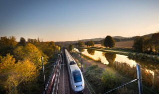 怎么乘坐高铁（无身份证怎么乘坐高铁）