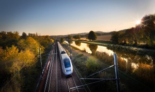 高铁同站换乘怎么换（高铁同站换乘怎么换,需要出站吗）